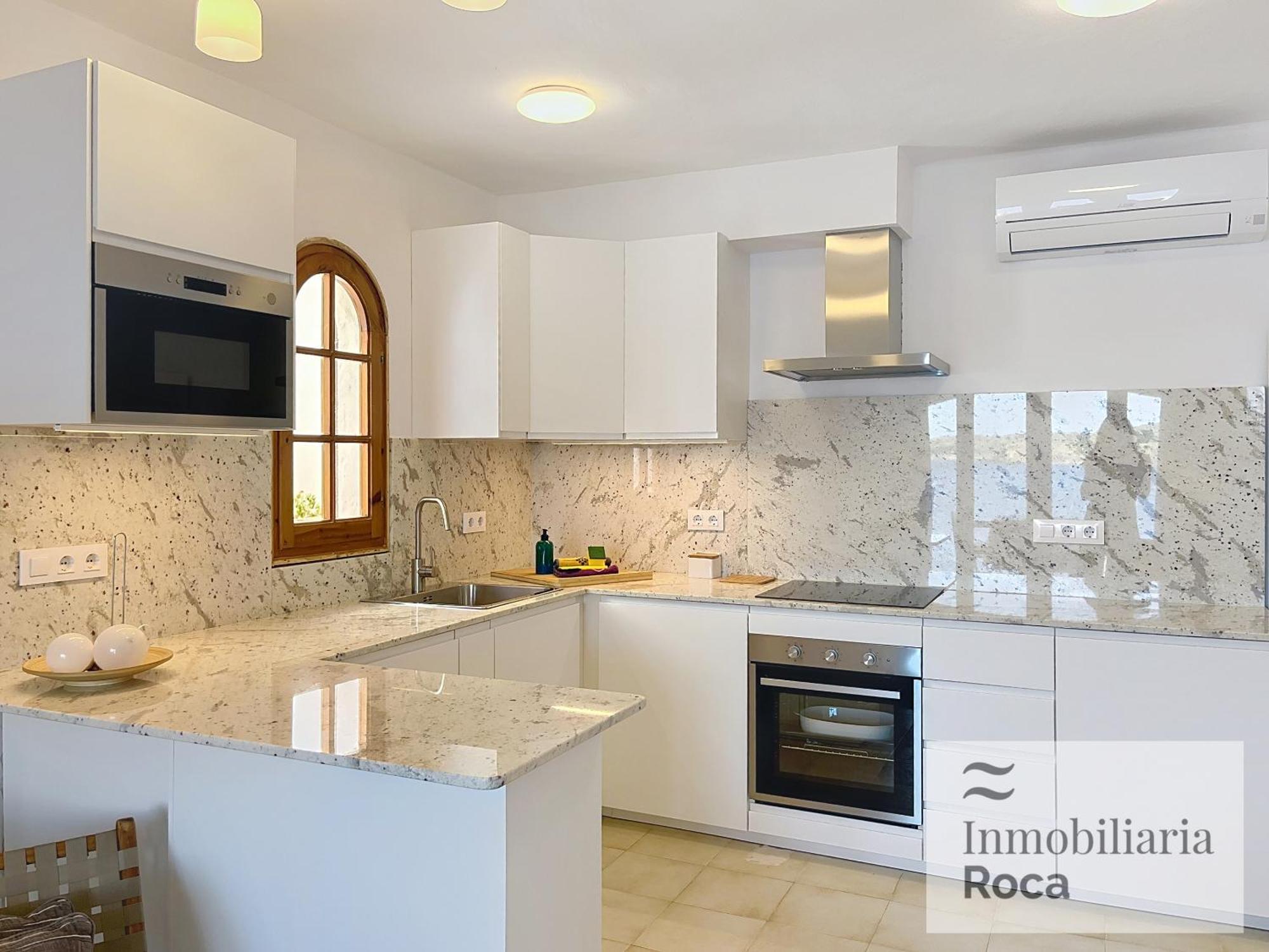 P82. Marinero Con Wifi Y Aire Acondicionado Fornells (Menorca)