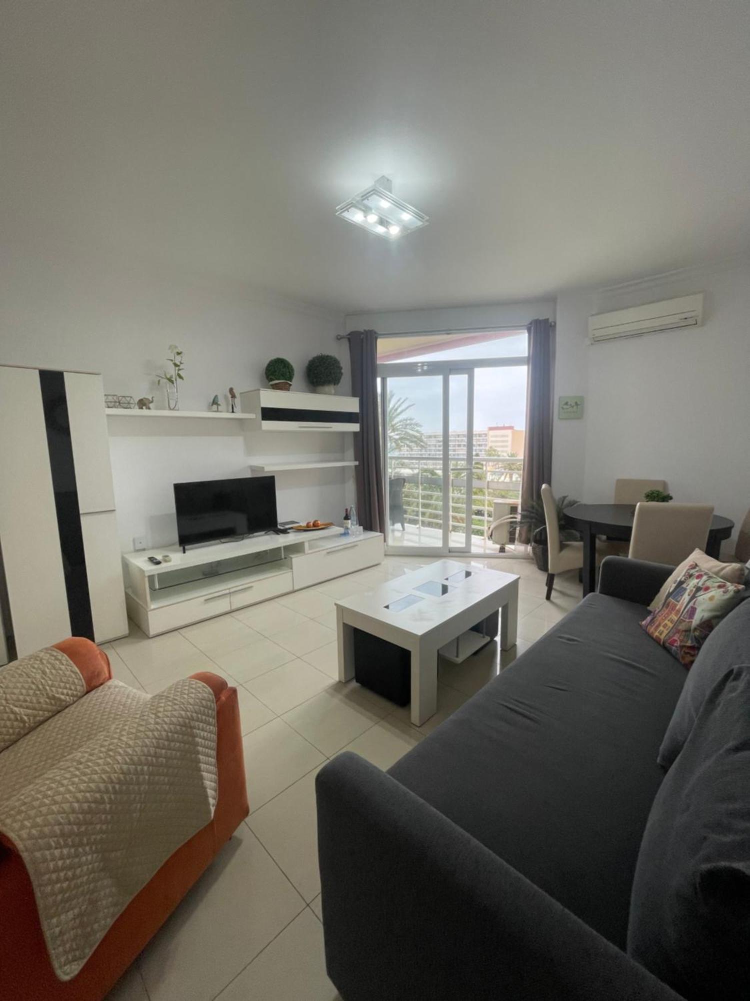 Apartamento Con Piscina