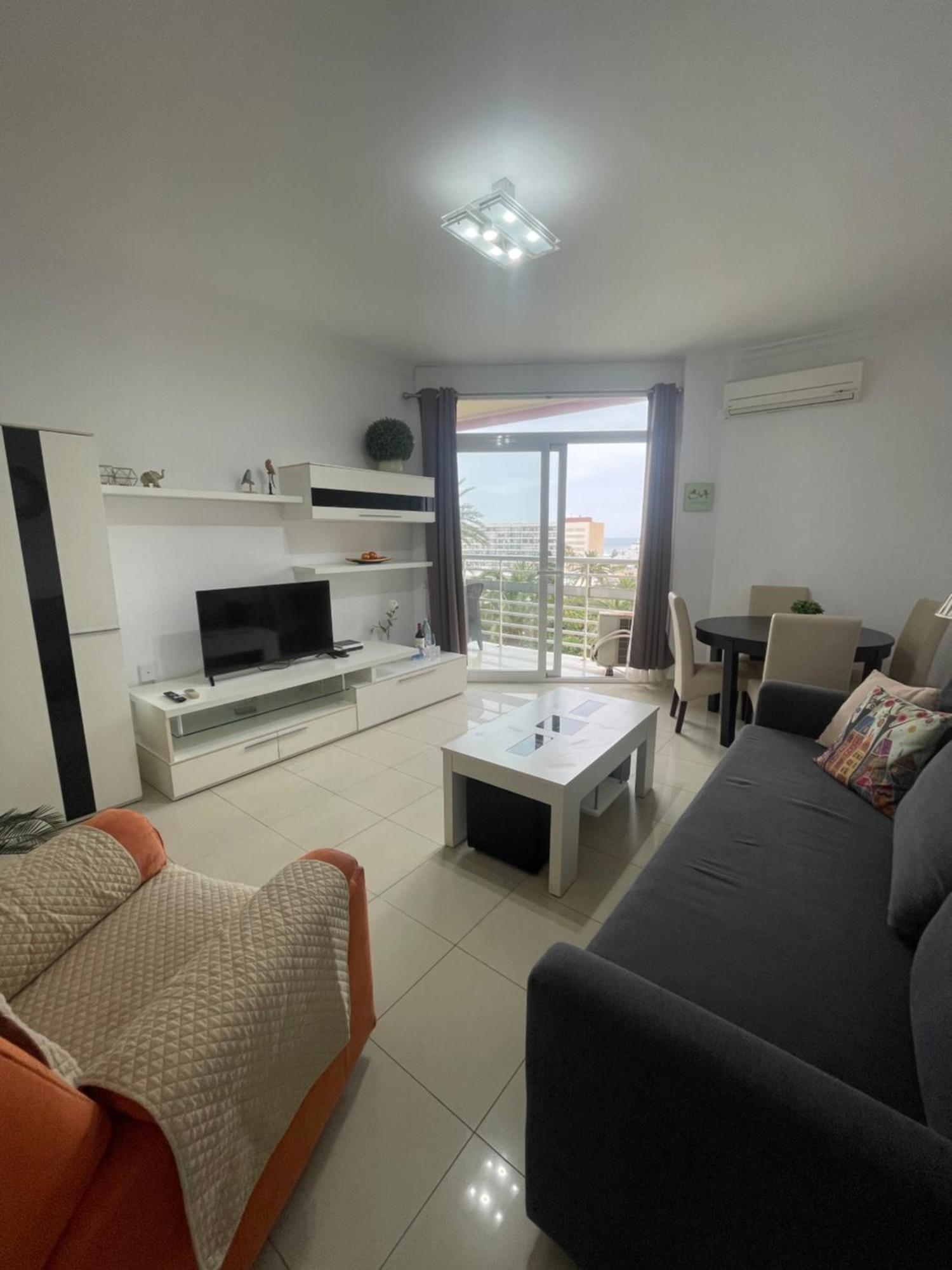 Apartamento Con Piscina *