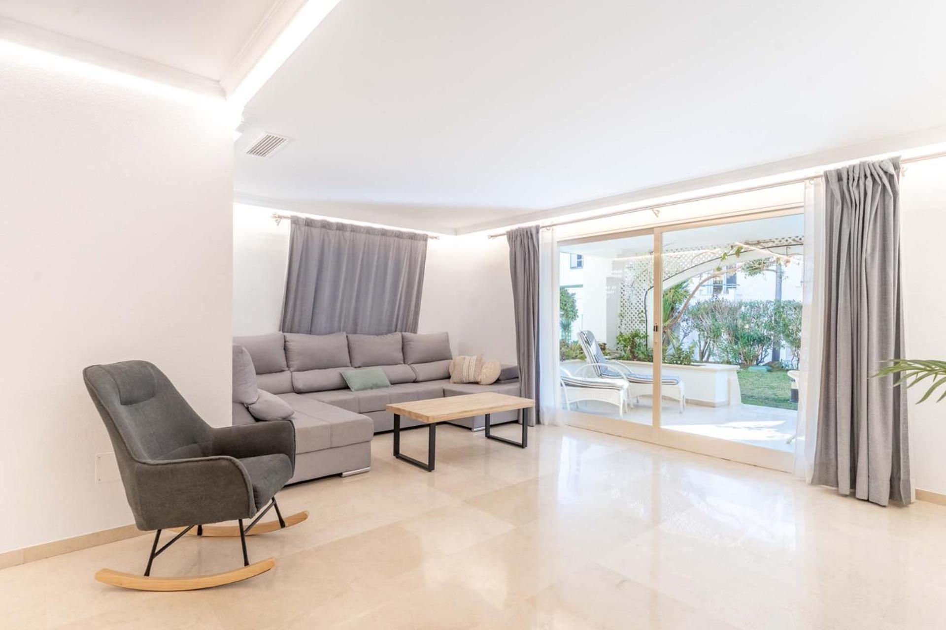 Vip Dominion Apartment Estepona
