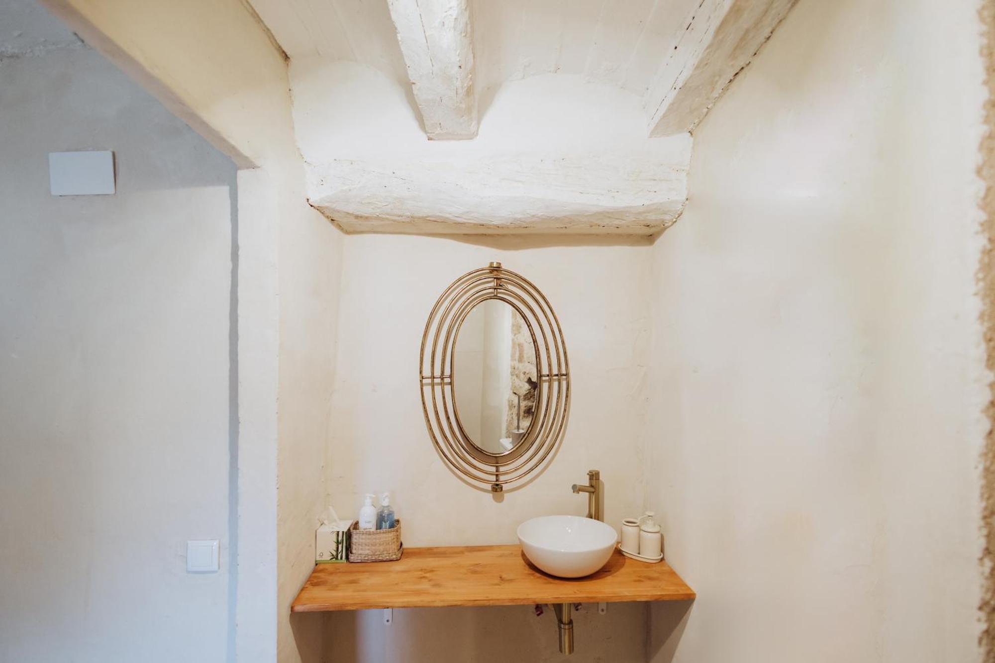 Masia Aubareda Bed & Breakfast