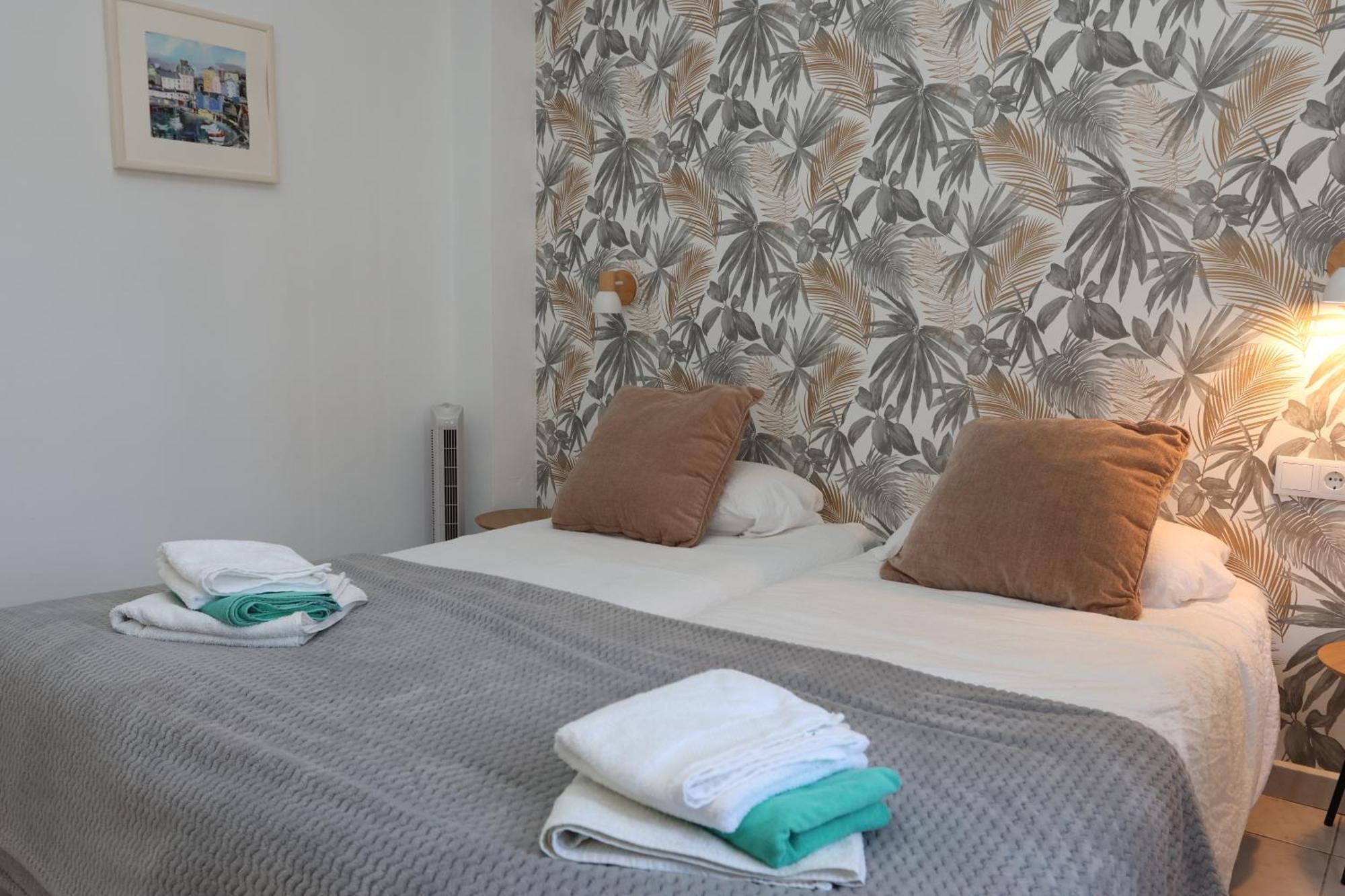 Fuengirola, Torreblanca Sea Views Apartment *