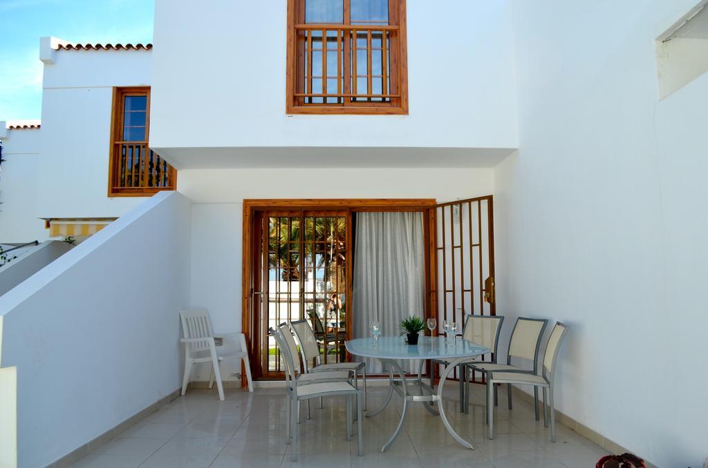 Club Olympus In Garden Apartment