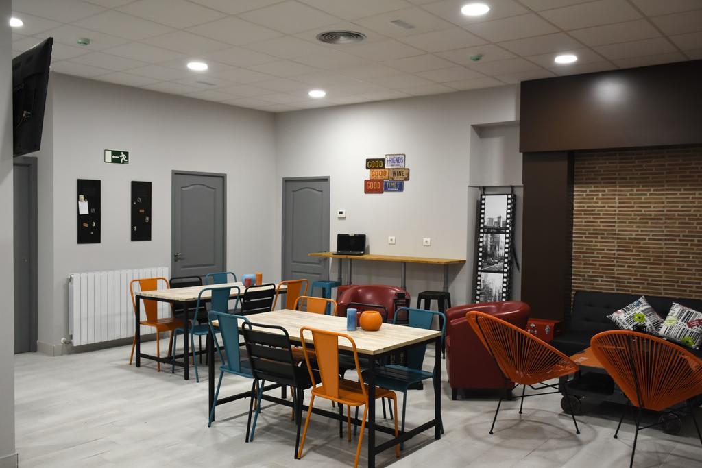 Bide-ona Hostel *