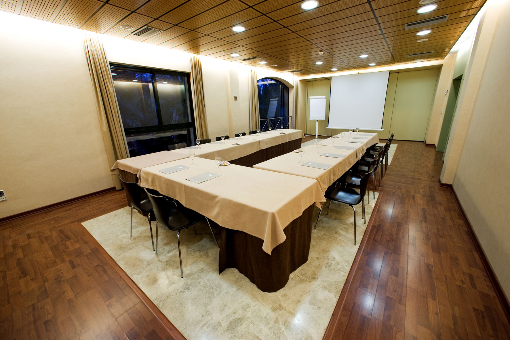 Jardín Milenio Hotel 4*