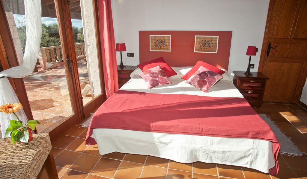 Es Carbo Bed and breakfast