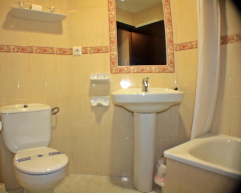 Guest house Carlos I La Linea de la Concepcion