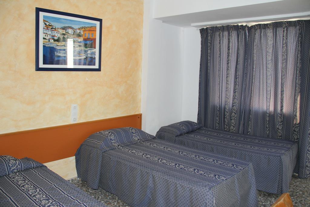 Guest house Hostal Mengual *