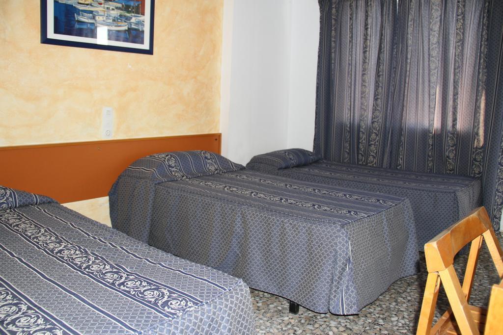 Hostal Mengual *