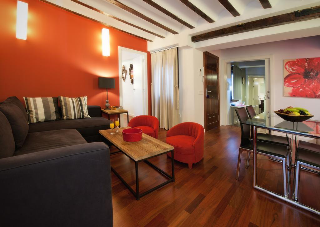 Abad Apartment *
