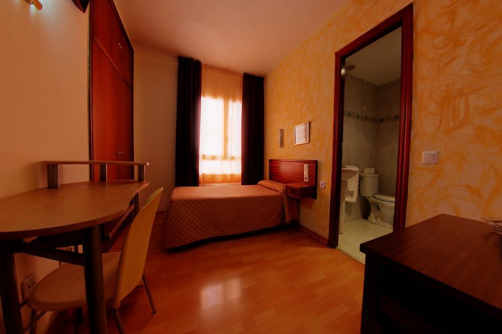 Olle Hotel *
