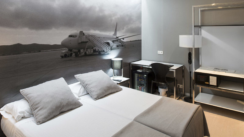 Catalonia Avinyo Hotel 3*