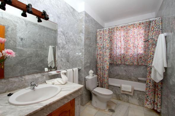 El Guirre Apartment *