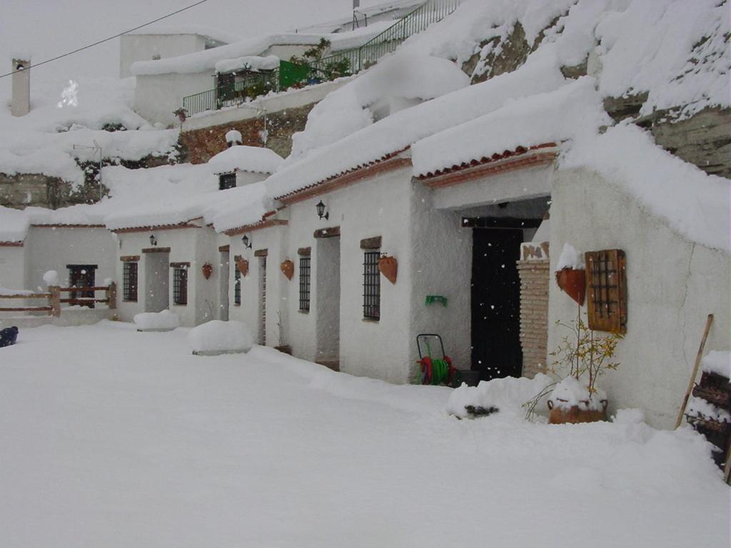 Cuevas Al Qulayat *