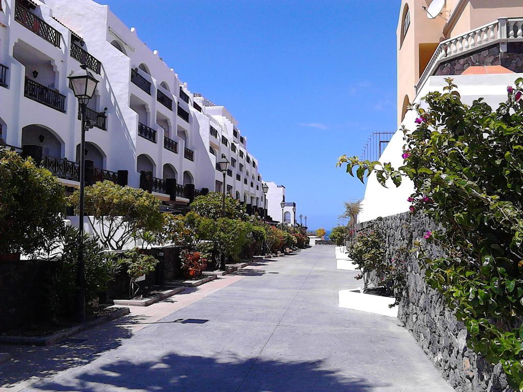 Rocas Del Mar Tenerife Apartment *