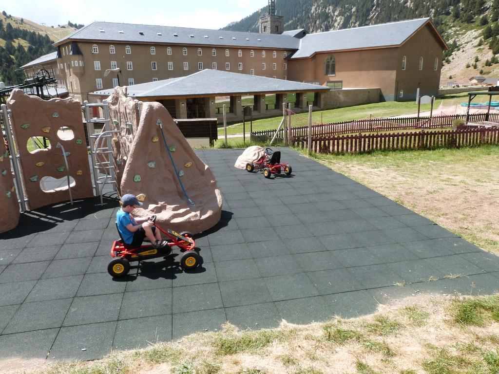 Aparthotel Vall De Nuria 3*