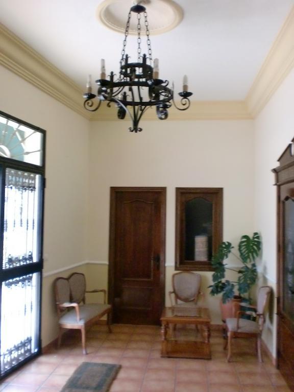 Guest house Tres Jotas 2*