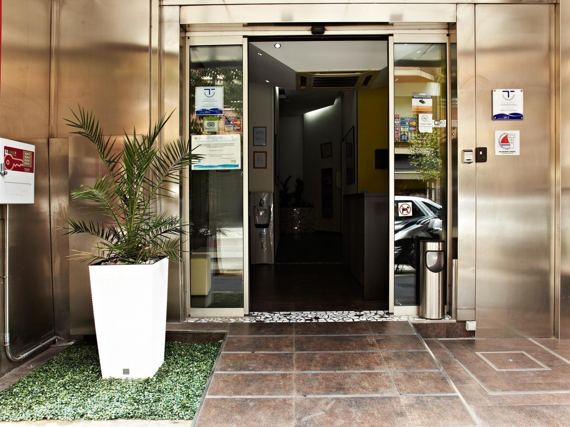 Hotel Ginosi Basics Centric Apartel