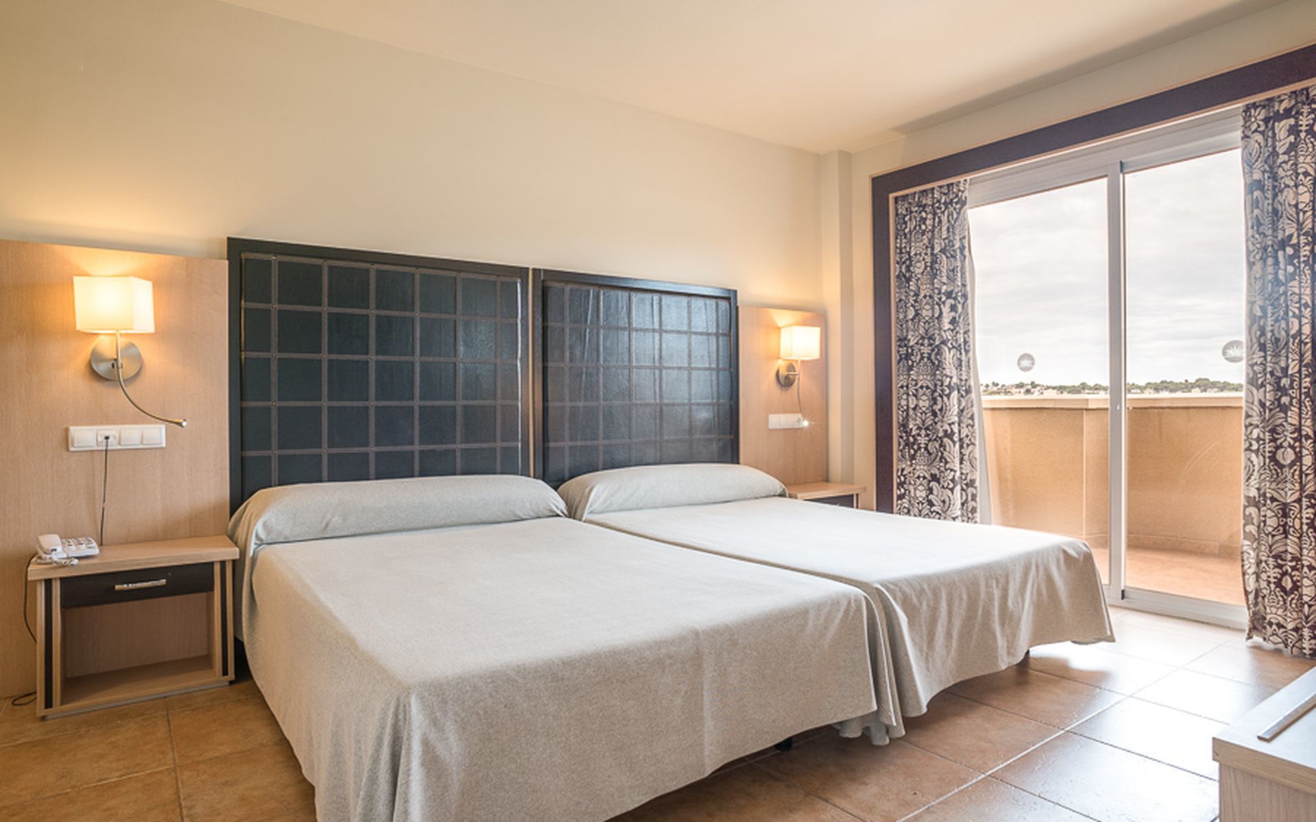 Hotel Ohtels La Hacienda 4*