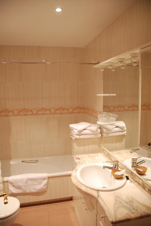 Guest house Pensio Viladomat Girona