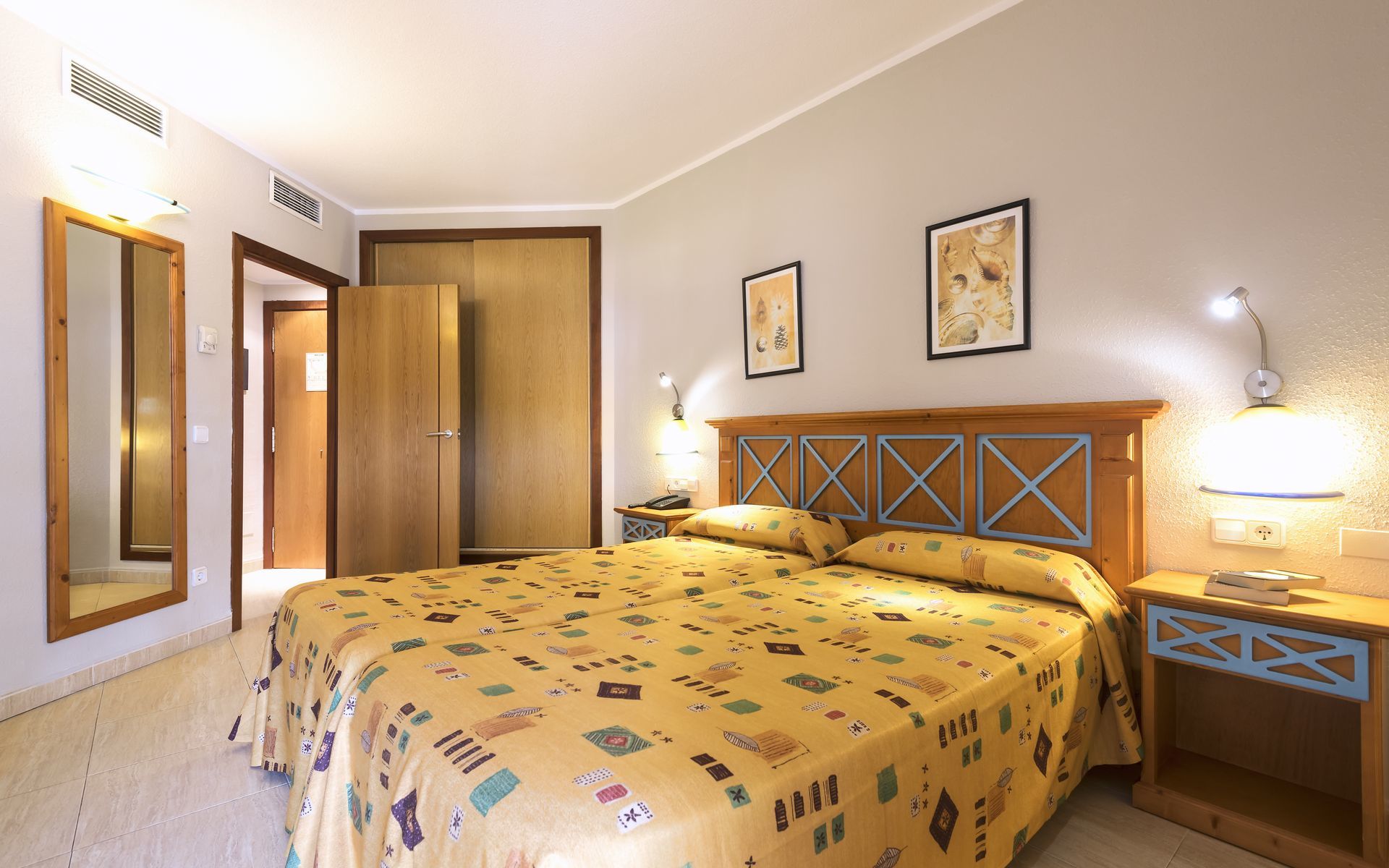 Apartahotel Tropic Garden Santa Eulalia del Río