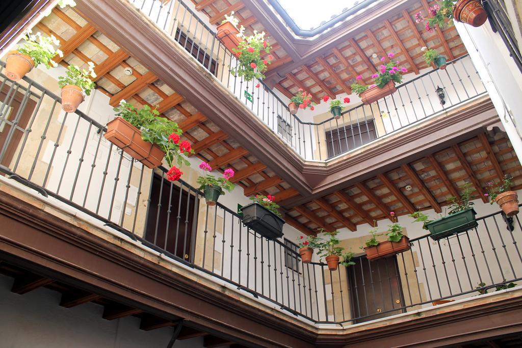 Casa Palacio De Leones