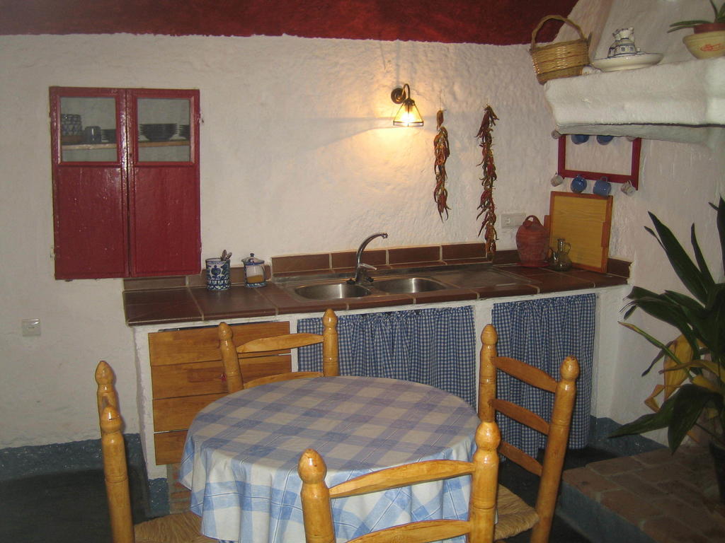 Casa Cueva Lopera Graena