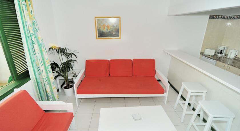 Apartahotel Rocas Blancas Puerto del Carmen (Lanzarote)