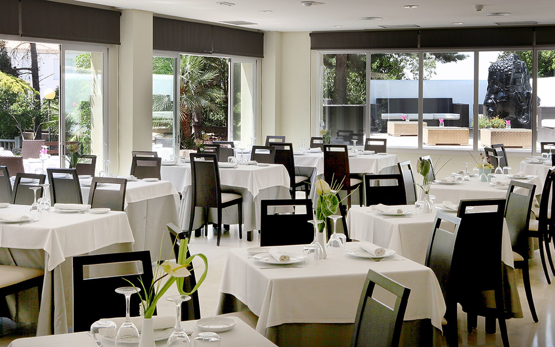 Hotel De 4*