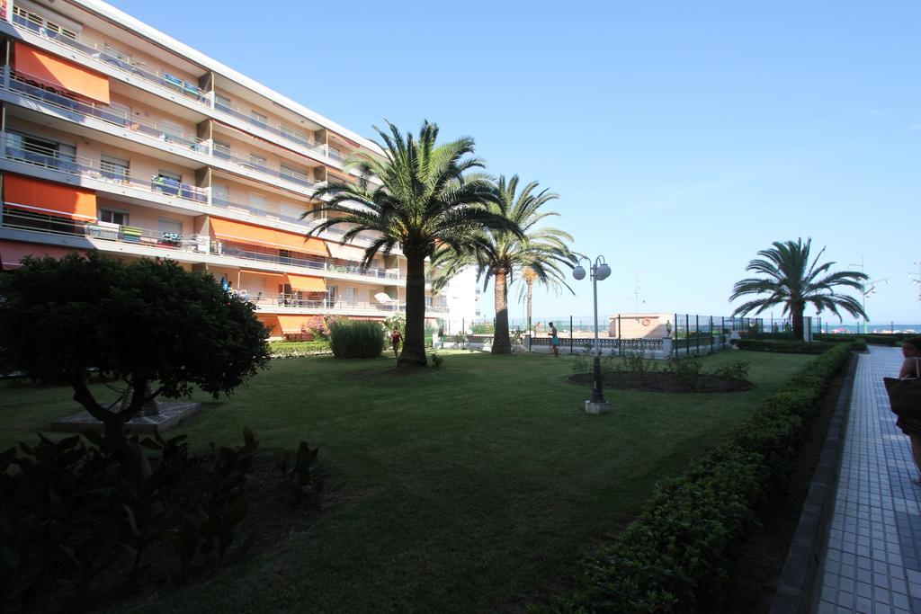 Apartment For A Pineda Mar