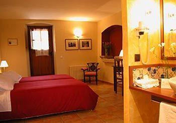 Hotel La Sala De 3*