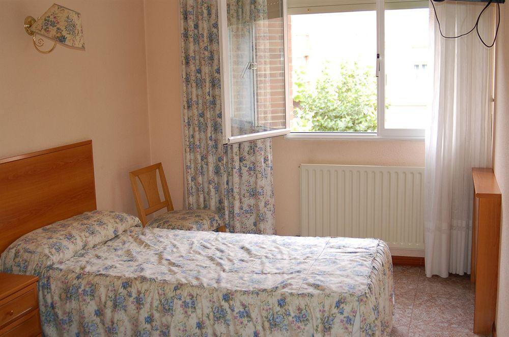 Hotel Iraipe Gorbea Auto Check-in Vitoria-Gasteiz