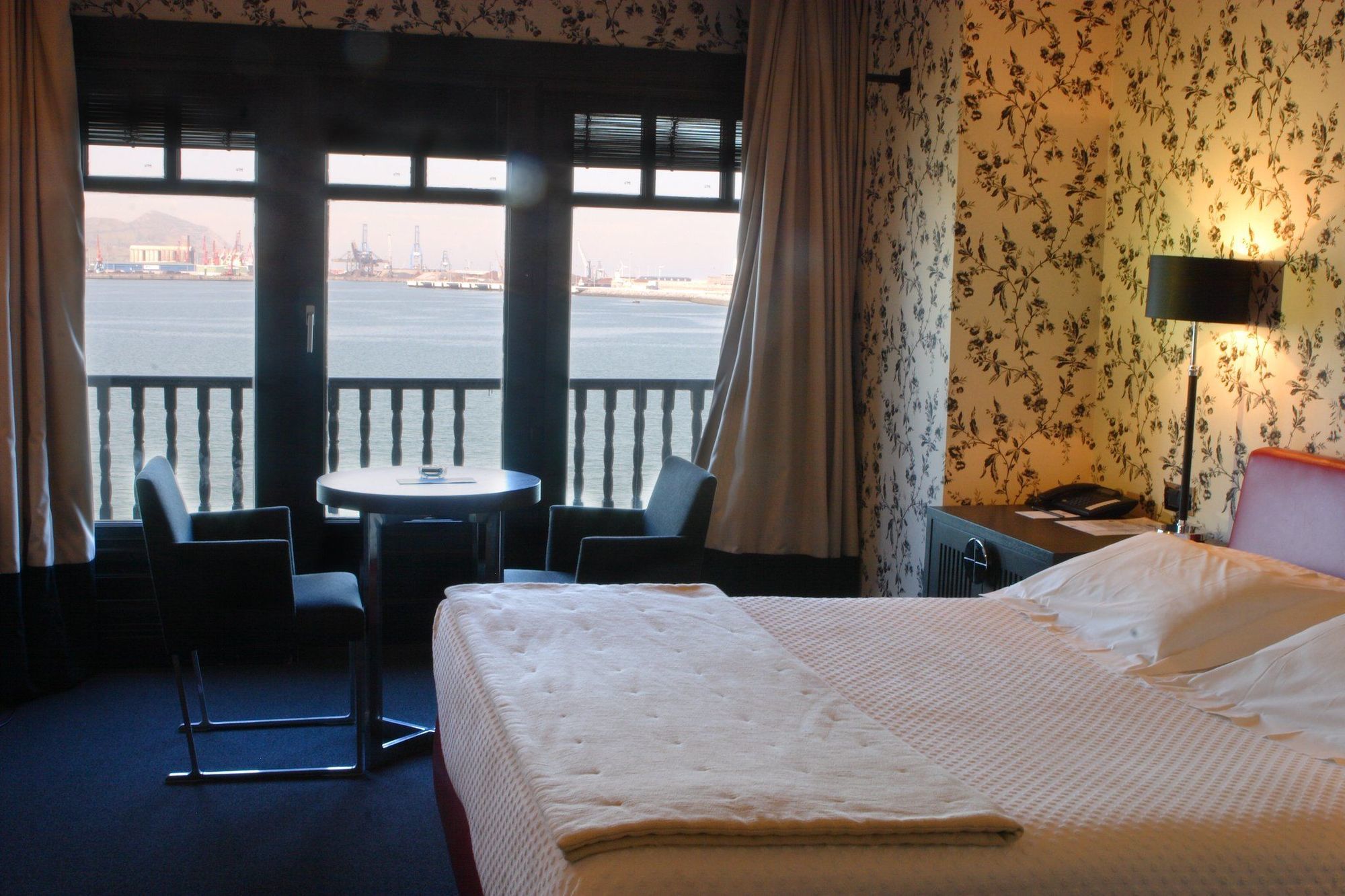 Hotel Ercilla Embarcadero 4*