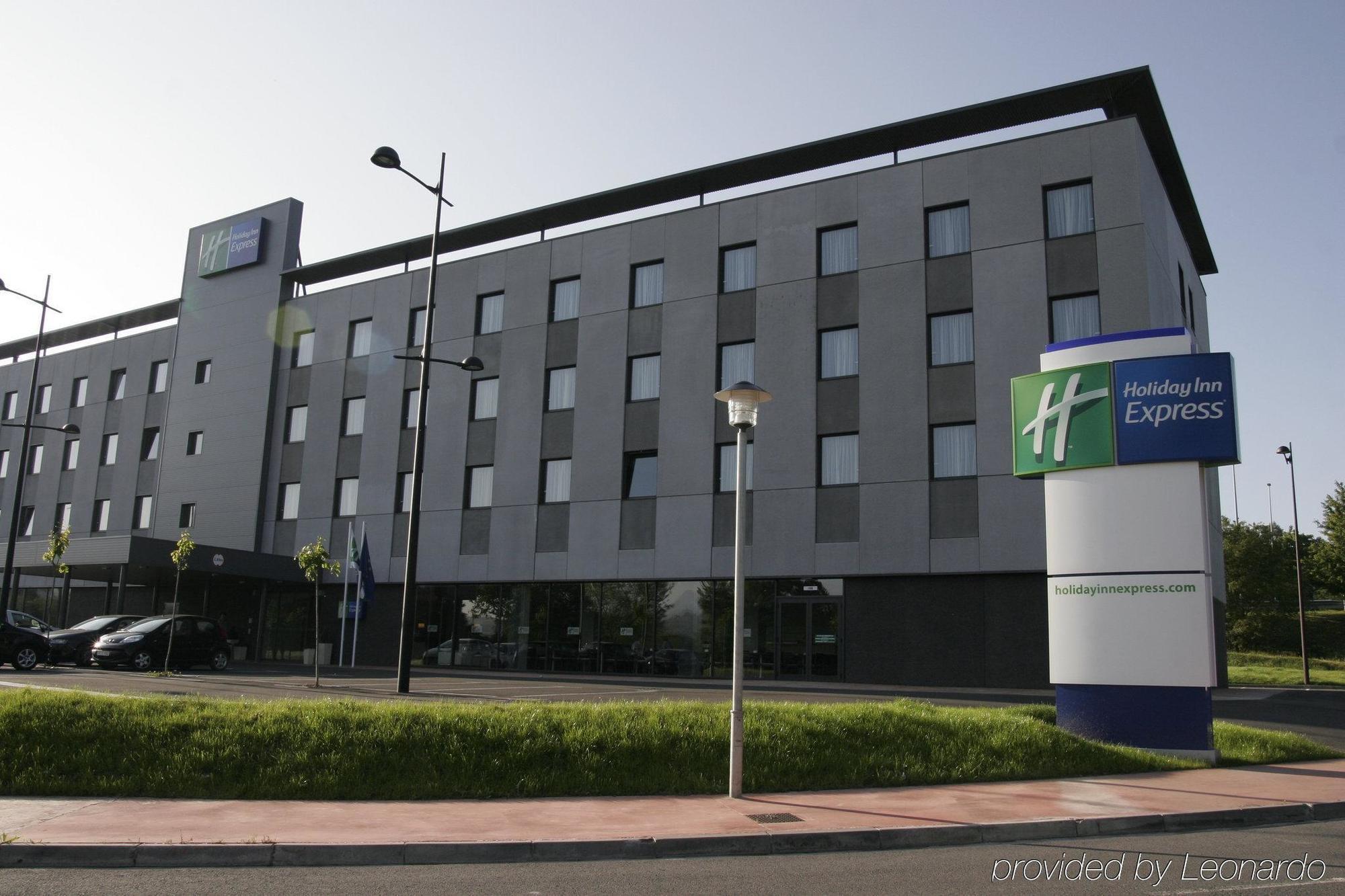 Hotel Express Bilbao Airport By Ihg
