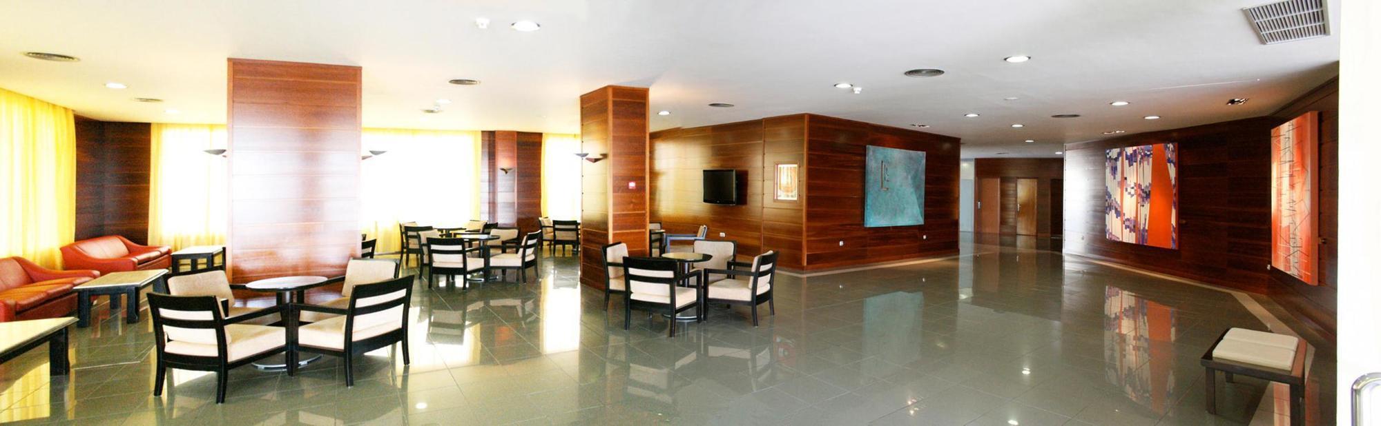 Royal Costa Hotel