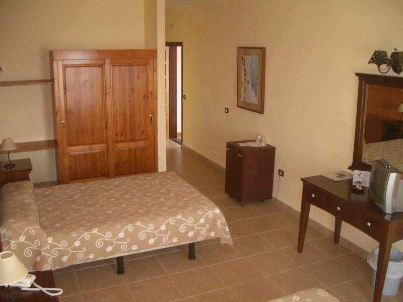 El Hotel 2*