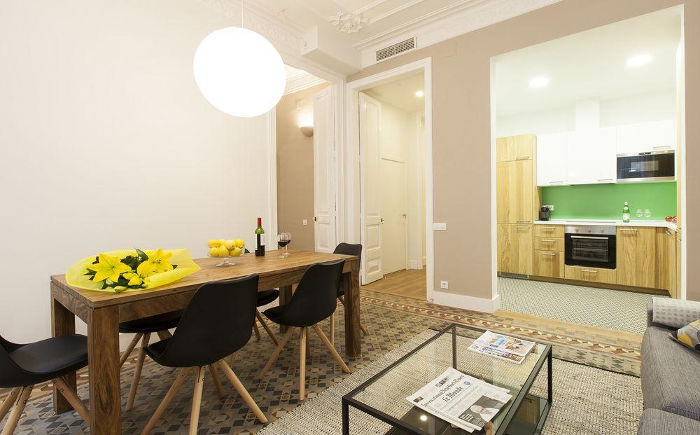 Aspasios Urquinaona Apartment