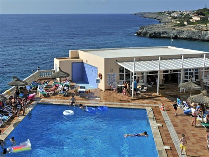 Globales America Hotel 4*