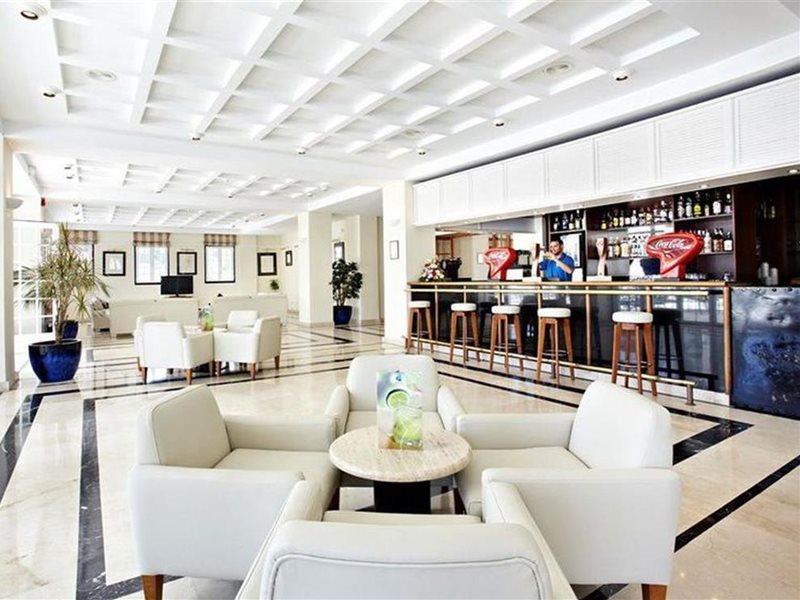 Grupotel Club Menorca Apartahotel 3*