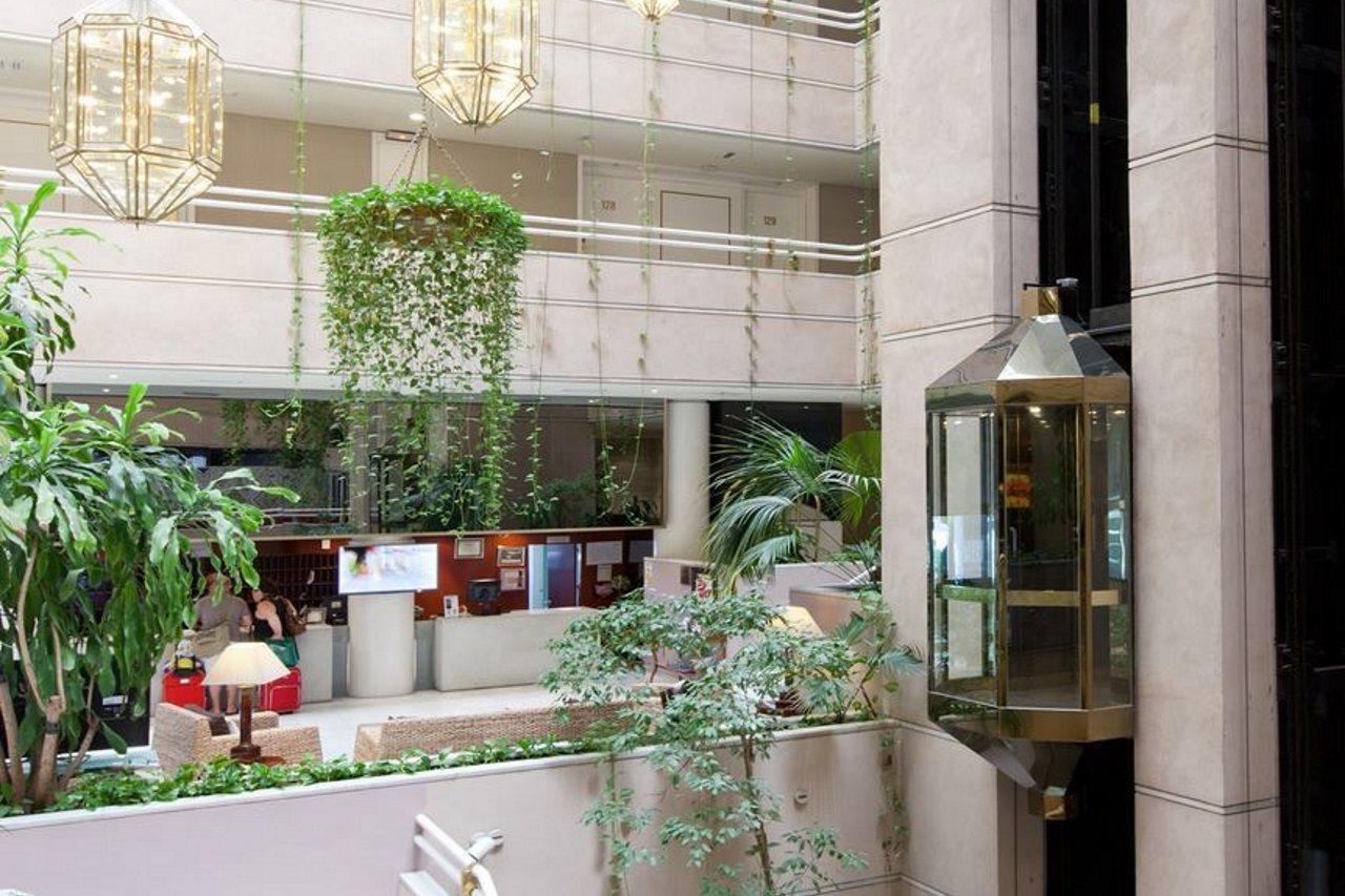 Center Hotel