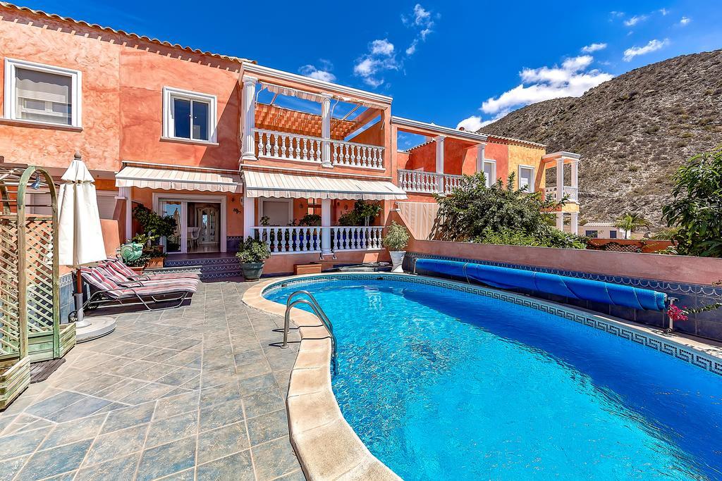 In Los Cristianos Los Cristianos (Tenerife)