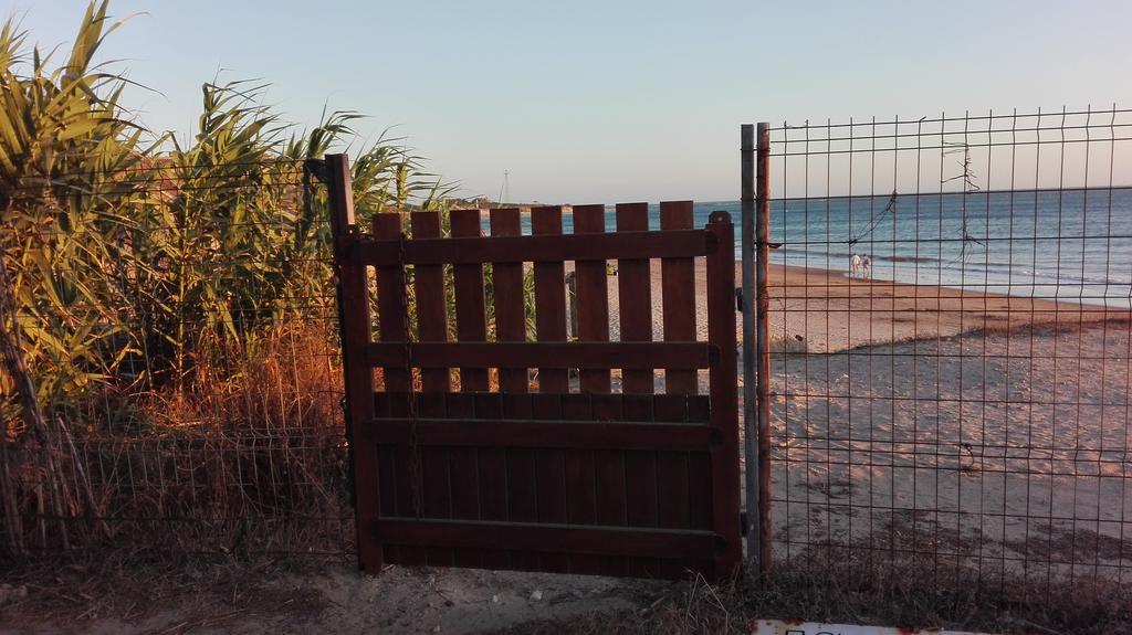 Holiday home Dunas: Beachfront With Jacuzzis