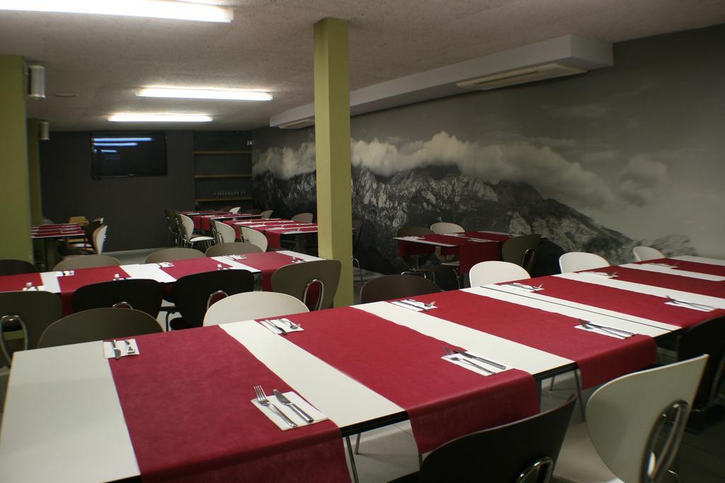 Picos De Europa Hotel 2*