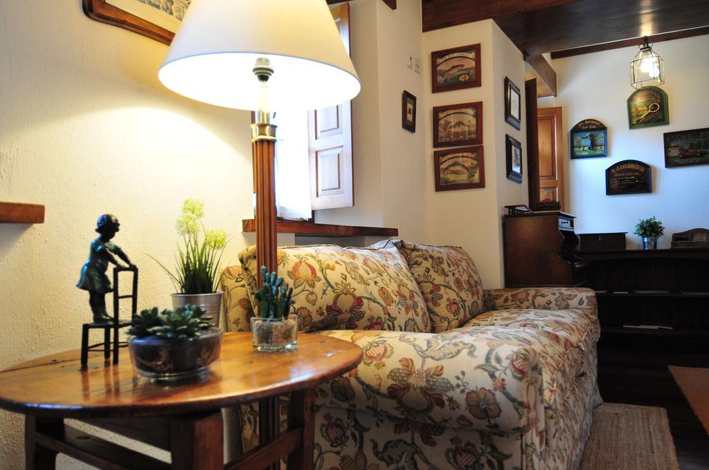 Casa Rural Llugaron I Country house Miravalles