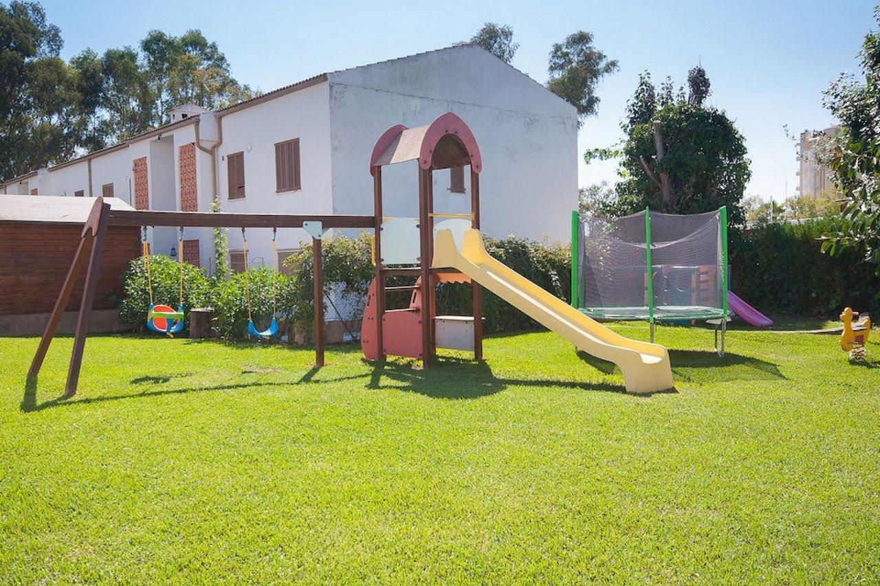 Universal Elisa Apartahotel 4*
