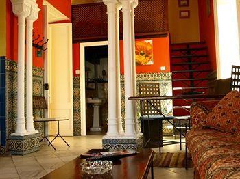 La Casa Amarilla Hotel