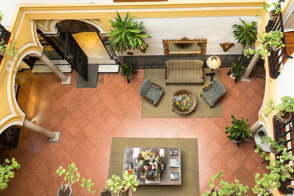 Abanico Hotel