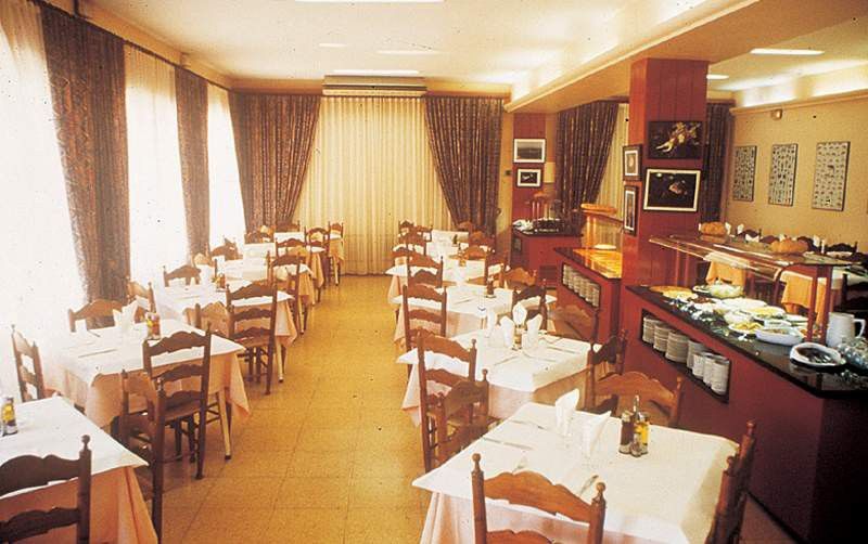 & Diving Les Illes Hotel 3*