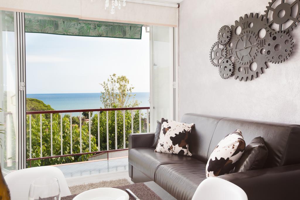 Apartment Front Sant Pol *