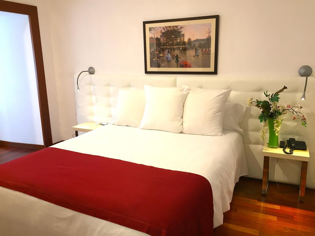 Del Hotel